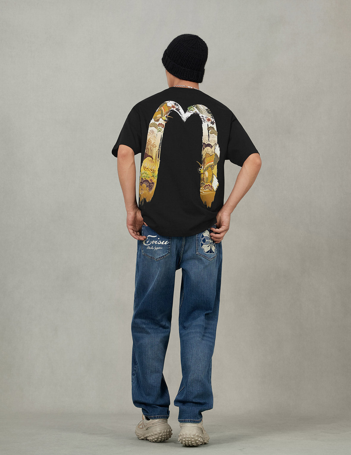 ロゴと鶴舞う大黒プリント リラックスフィット Tシャツ