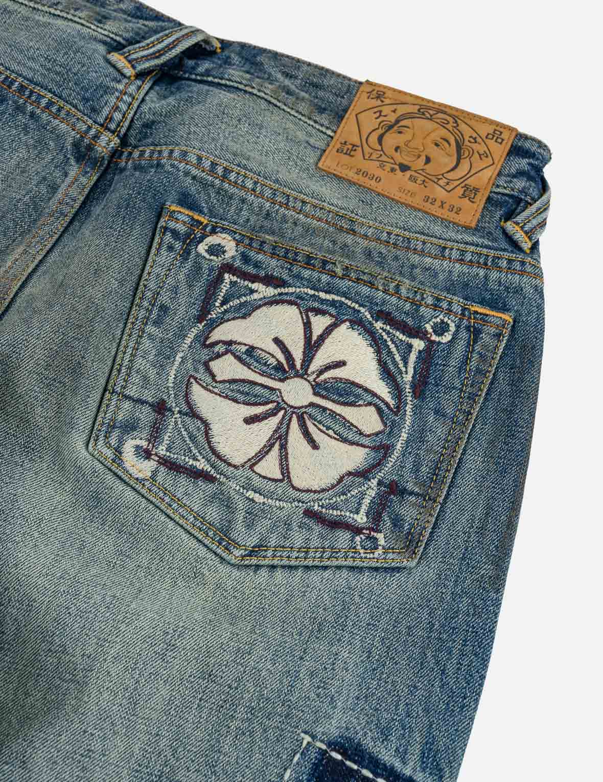 ボロマルチポケット カモメ＆家紋刺繍ジーンズ #2030 – EVISU