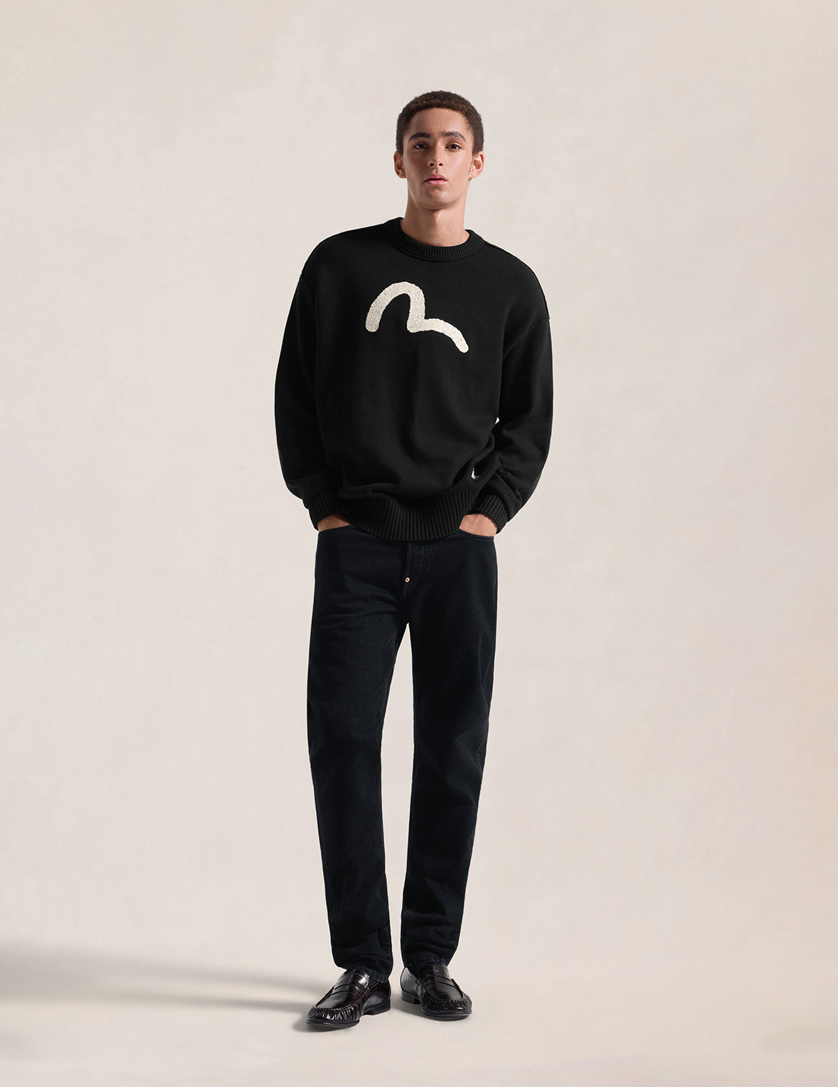 Velvet-Like Seagull & Kamon Brocade Embroidered Jeans #2017