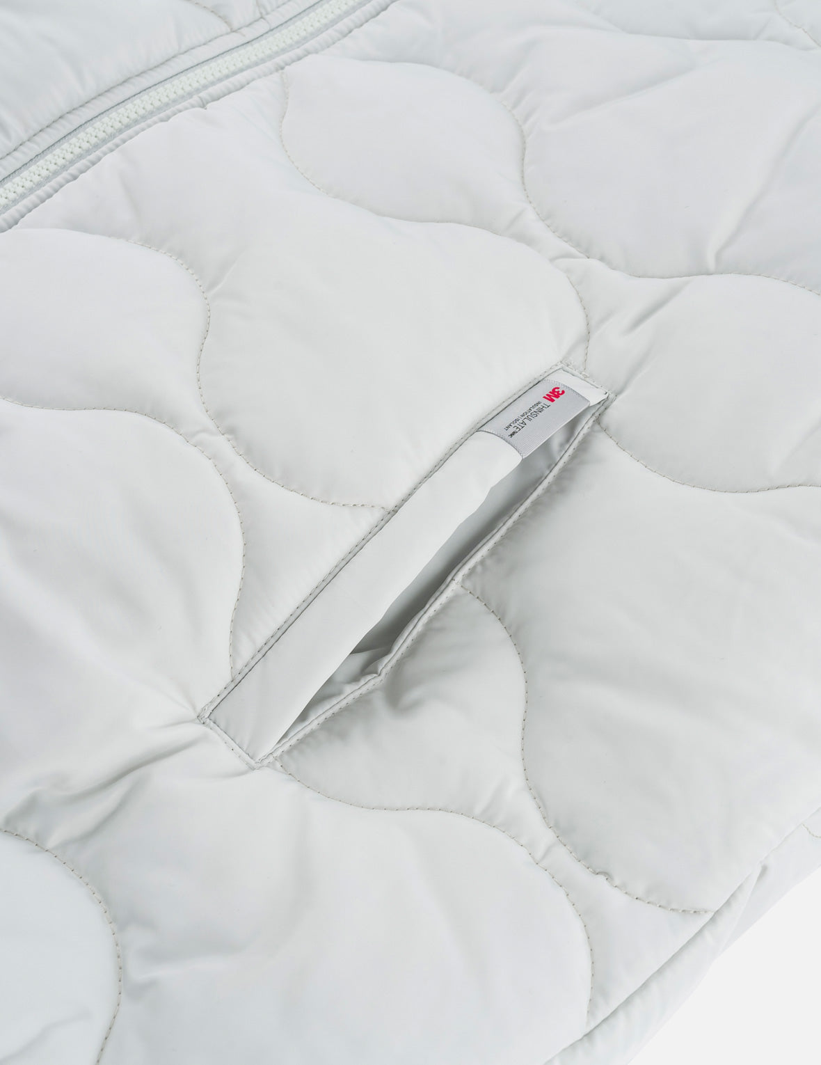 3M シンサレート™ 波型キルティング中綿ジャケット