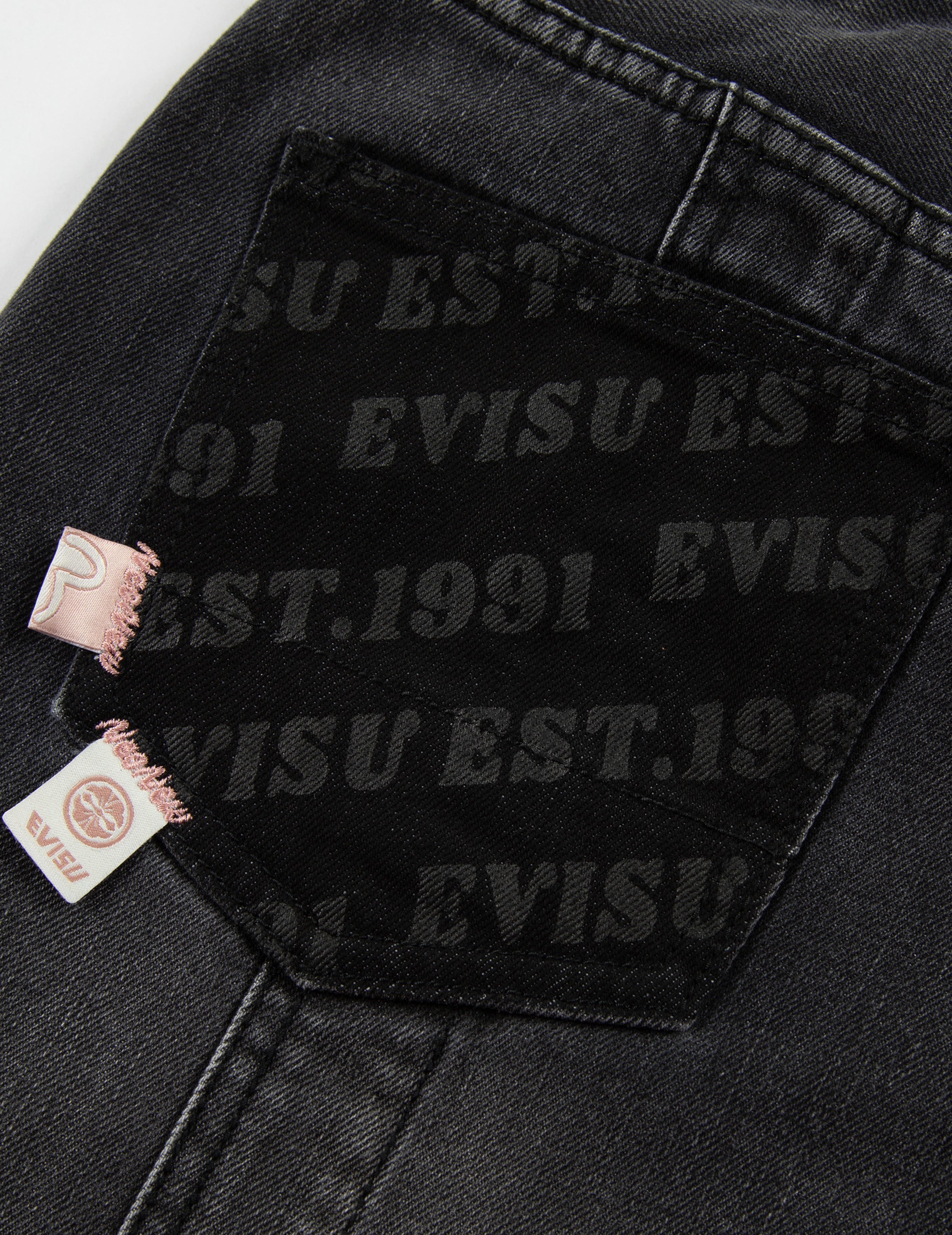 カモメ刺繍とロゴ柄ポケットワイドレッグデニムジーンズ – EVISU
