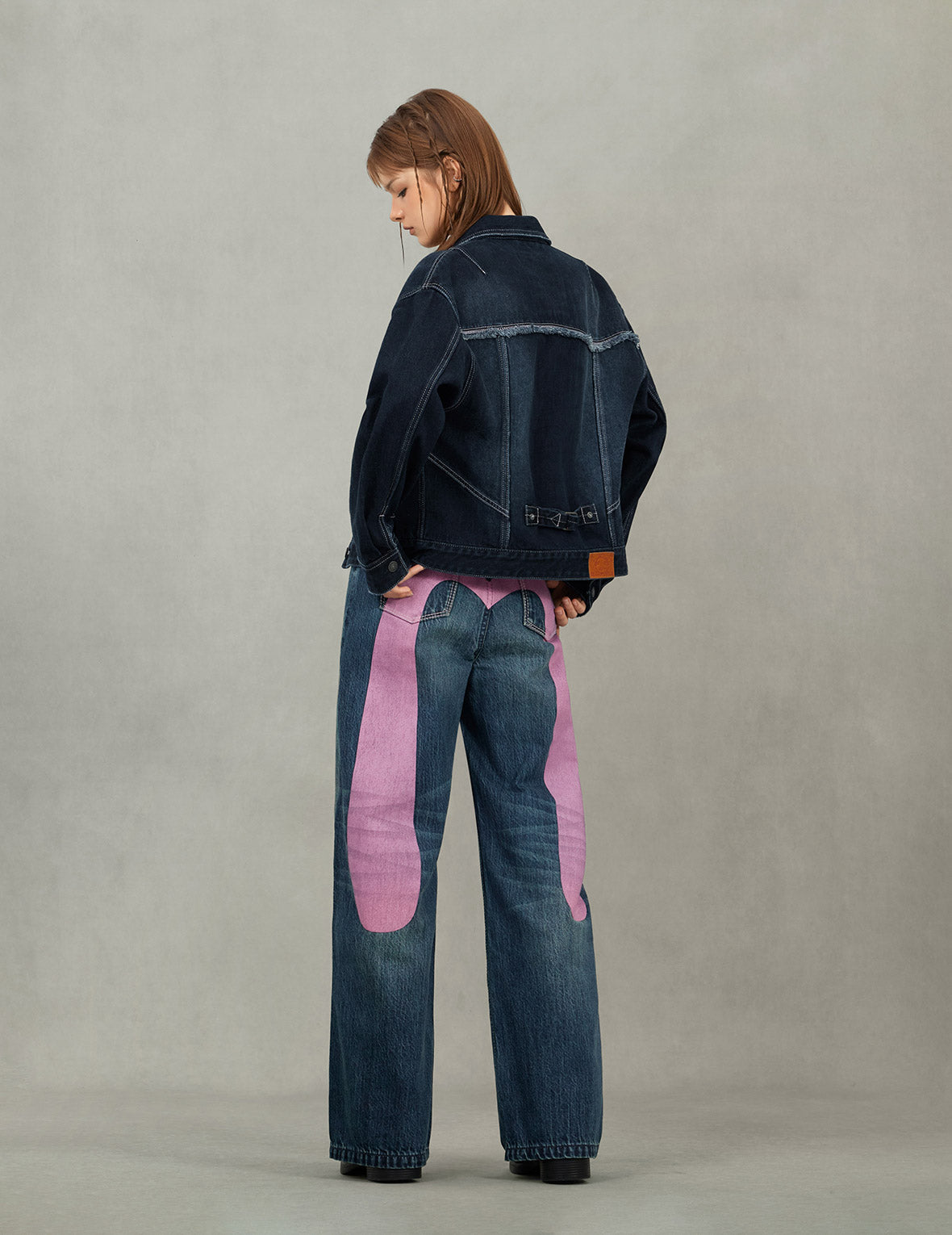 evisu デニム ストレートフィット 大黒プリント ストレートフィット ウォッシュドジーンズ – EVISU