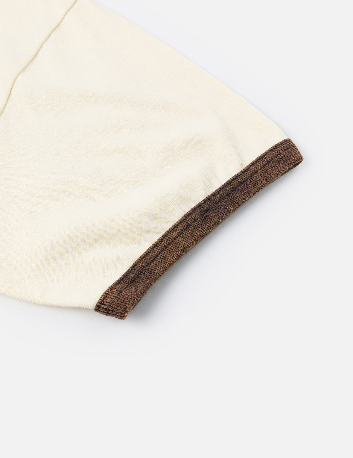 ウォッシュドカモメとロゴプリント レギュラーフィット リンガーTシャツ