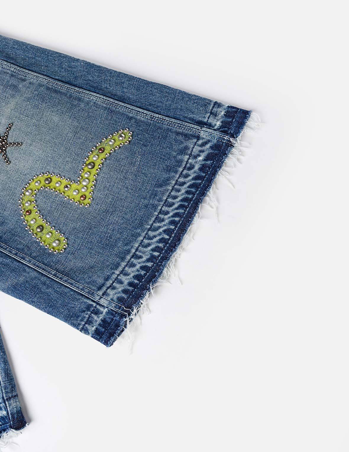 Heavy Washed studded Cargo Shorts