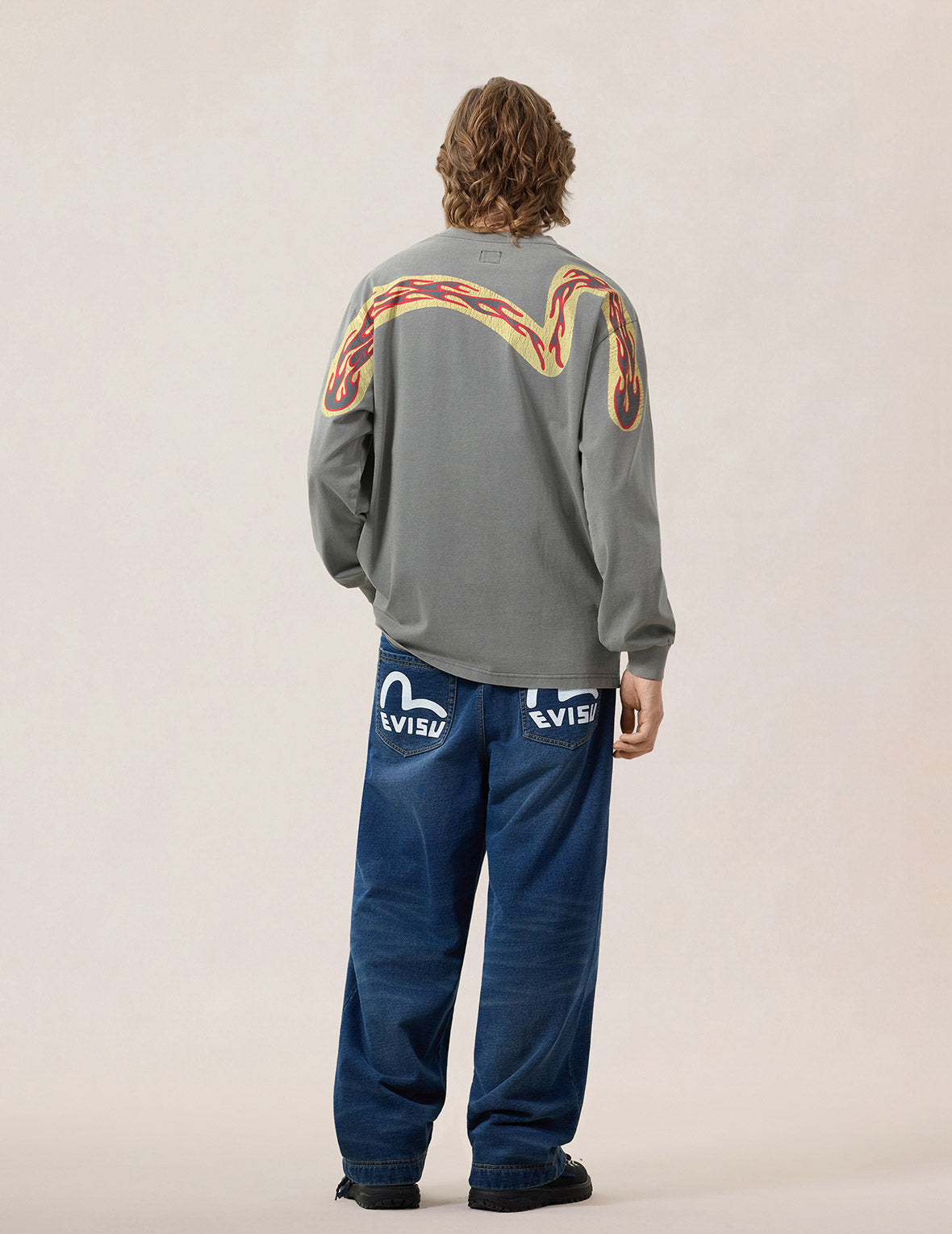 リバースカモメスローガン 長袖Tシャツ – EVISU