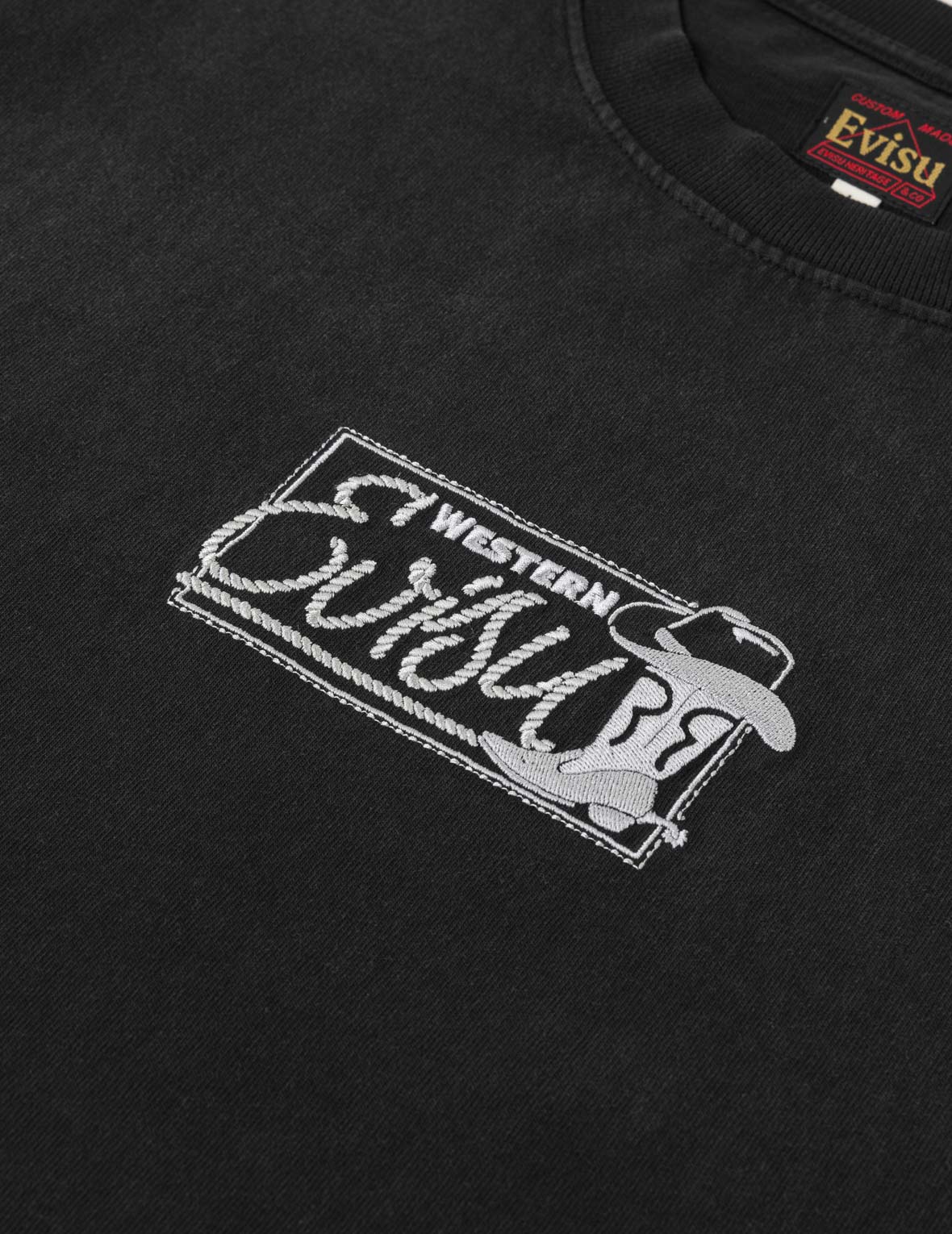 カウボーイブーツロゴ刺繍Tシャツ