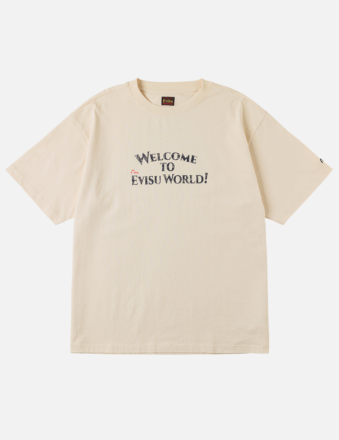 カウボーイブーツとハットスタンプTシャツ