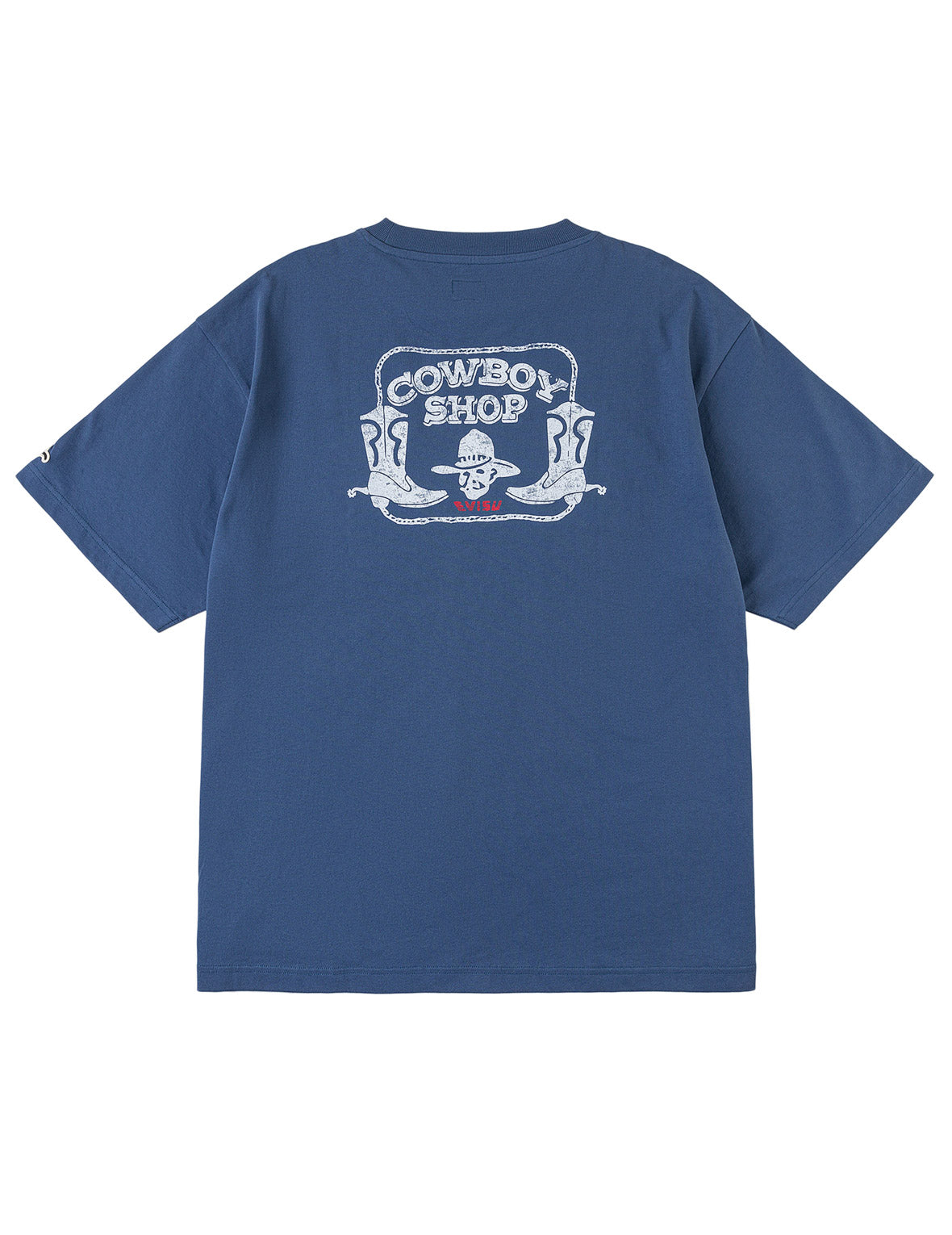 カウボーイブーツとハットスタンプTシャツ