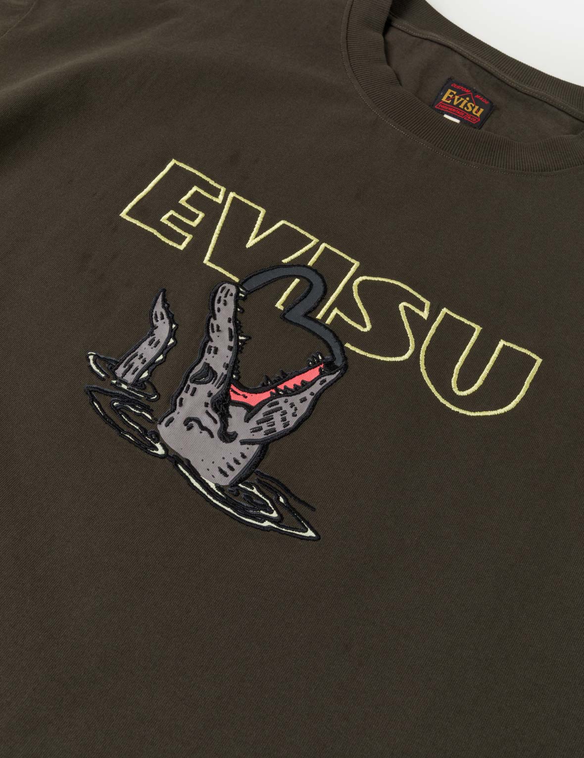 アリゲーターvsカモメアウトライン刺繍Tシャツ