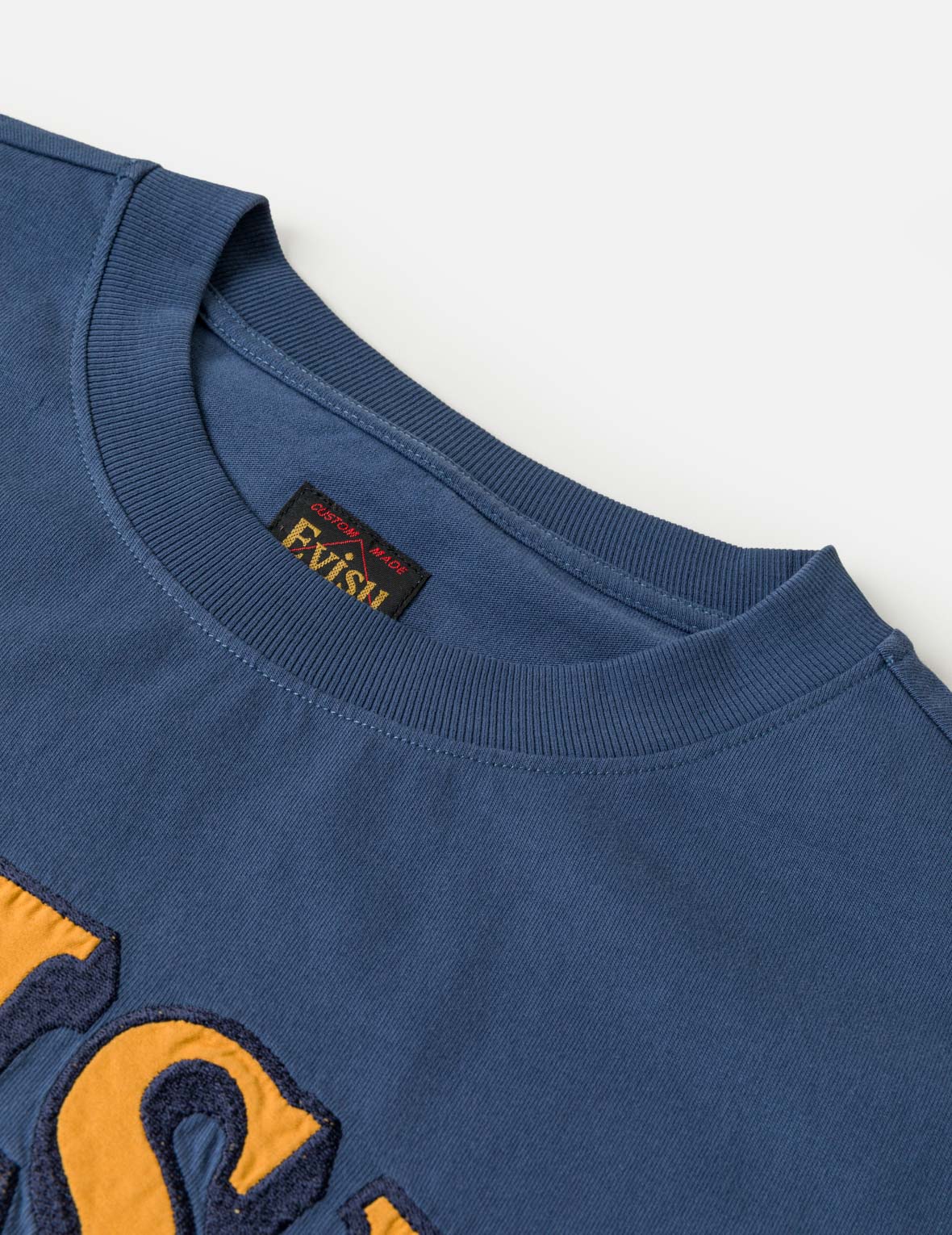 スマイリングハートカモメホースシュー刺繍Tシャツ