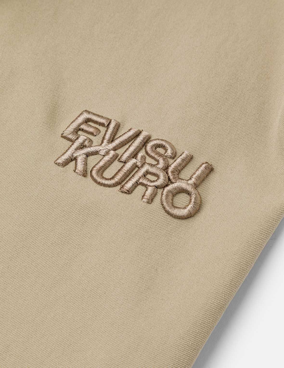 ロゴ刺繍レギュラーフィットチノパンツ