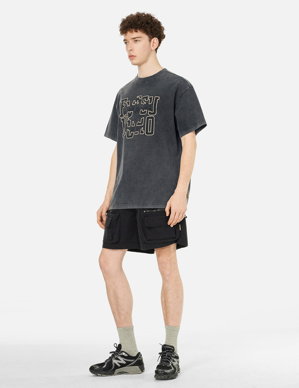スケッチロゴプリント リラックスフィット Tシャツ