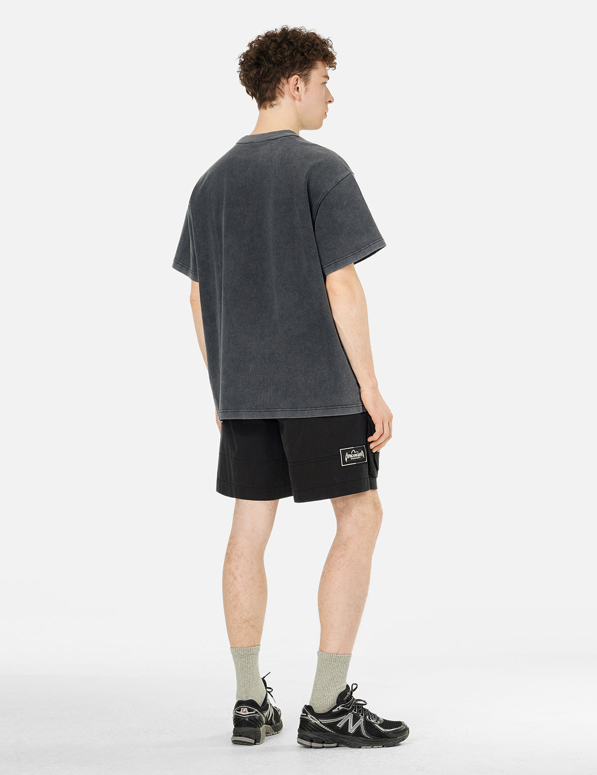 スケッチロゴプリント リラックスフィット Tシャツ