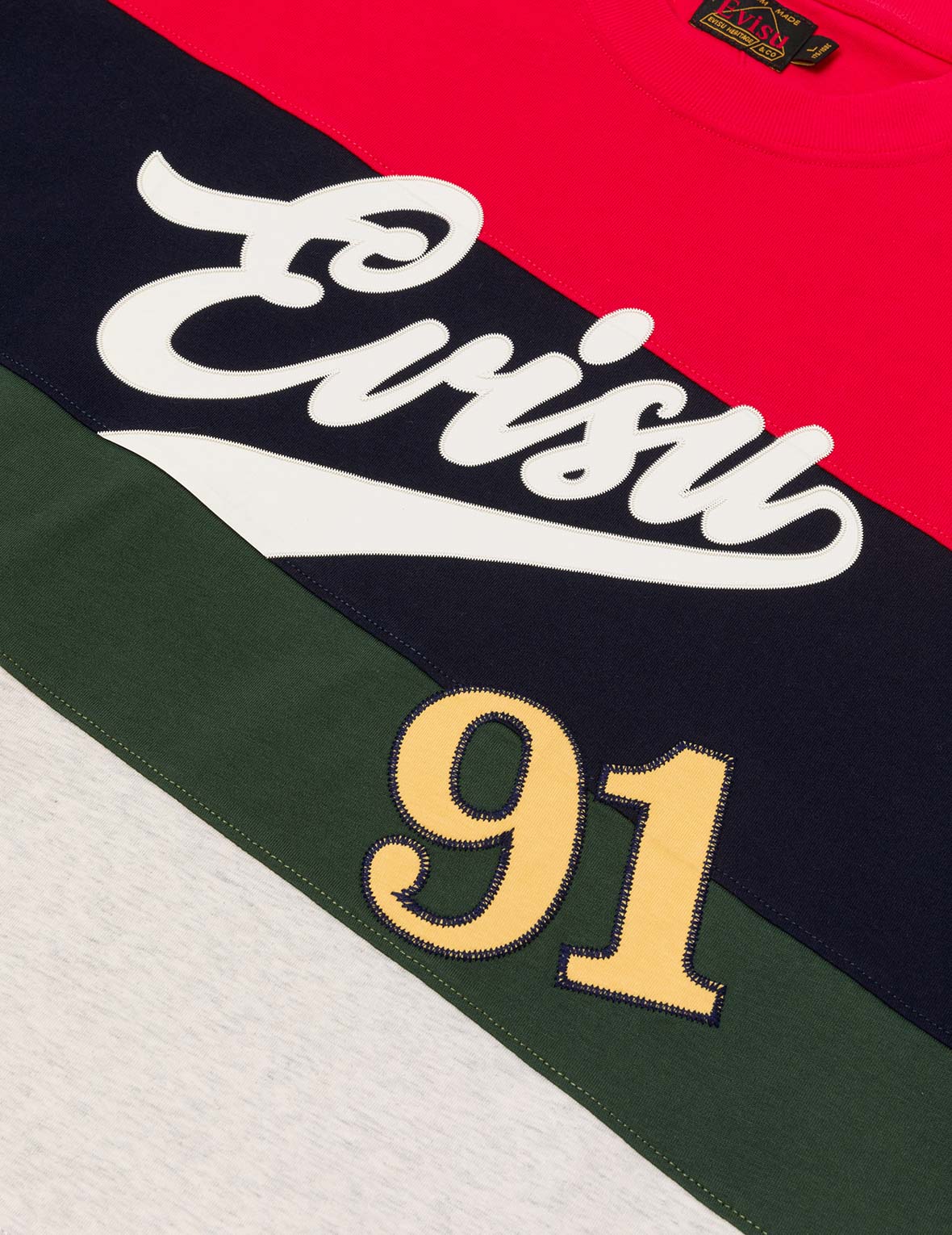 ロゴと「91」アップリケ刺繍 リラックスフィット ストライプTシャツ