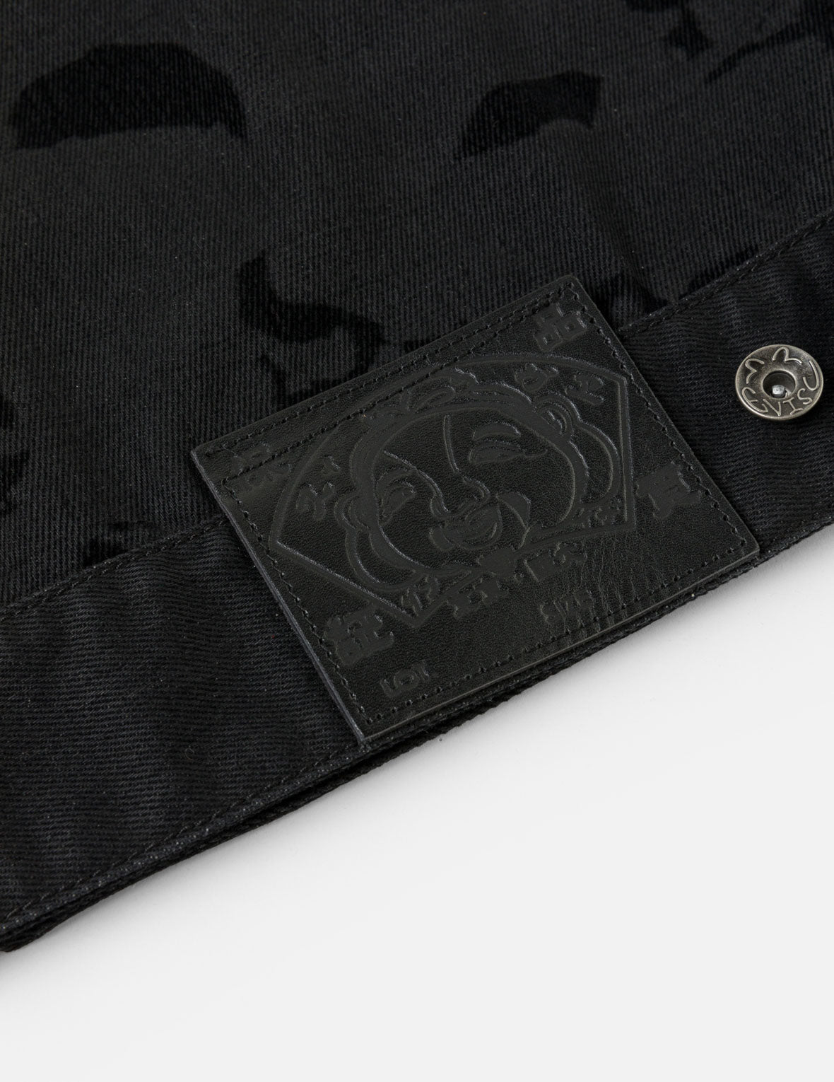 オールオーバースキャッタードフロッキングスカル ジャケット