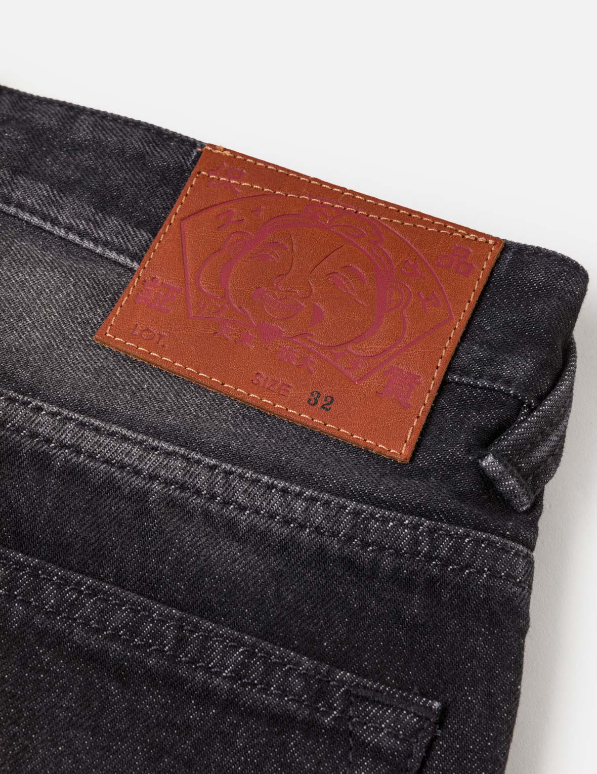 大黒デニムショーツ – EVISU
