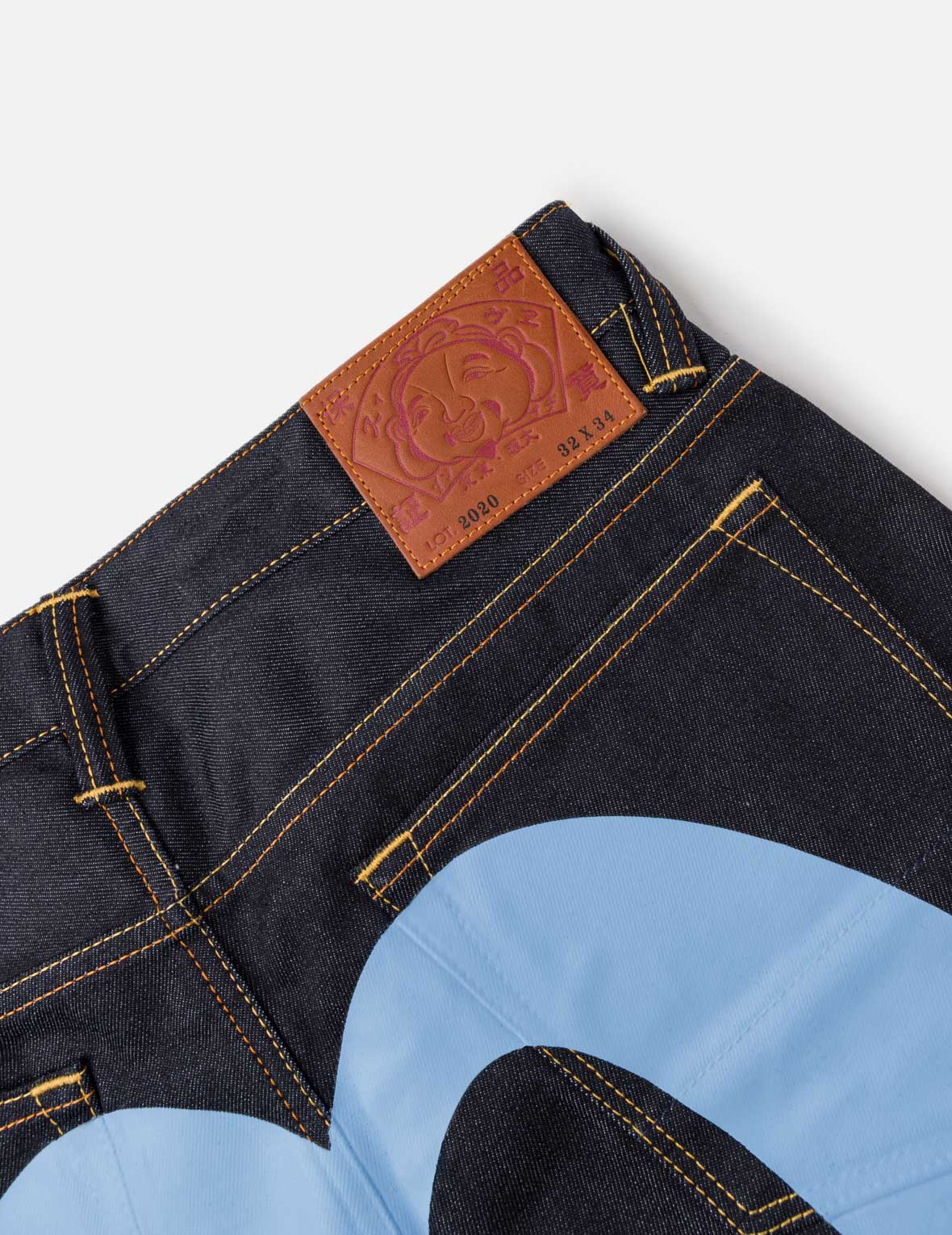ライトブルー大黒プリントジーンズ＃2020 – EVISU