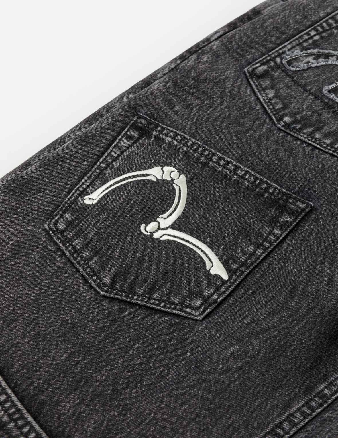 スカルマルチポケット デニムジーンズ – EVISU