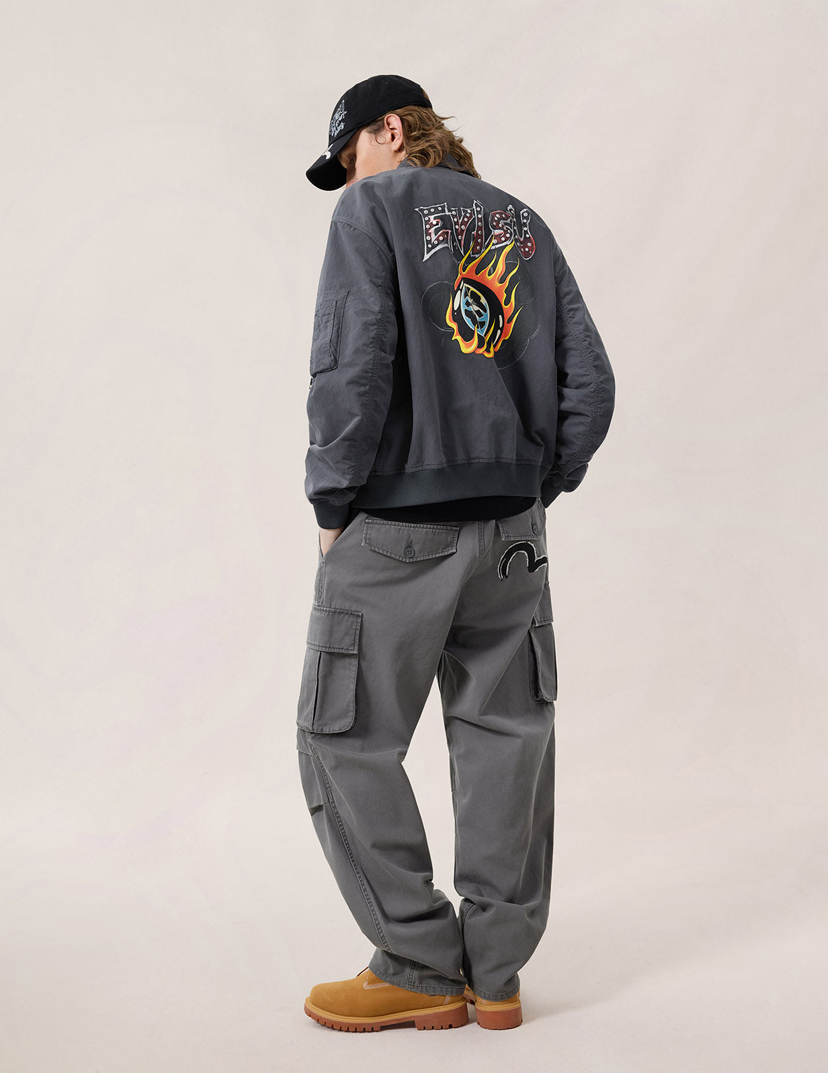 メタルスタッズ ボンバージャケット – EVISU