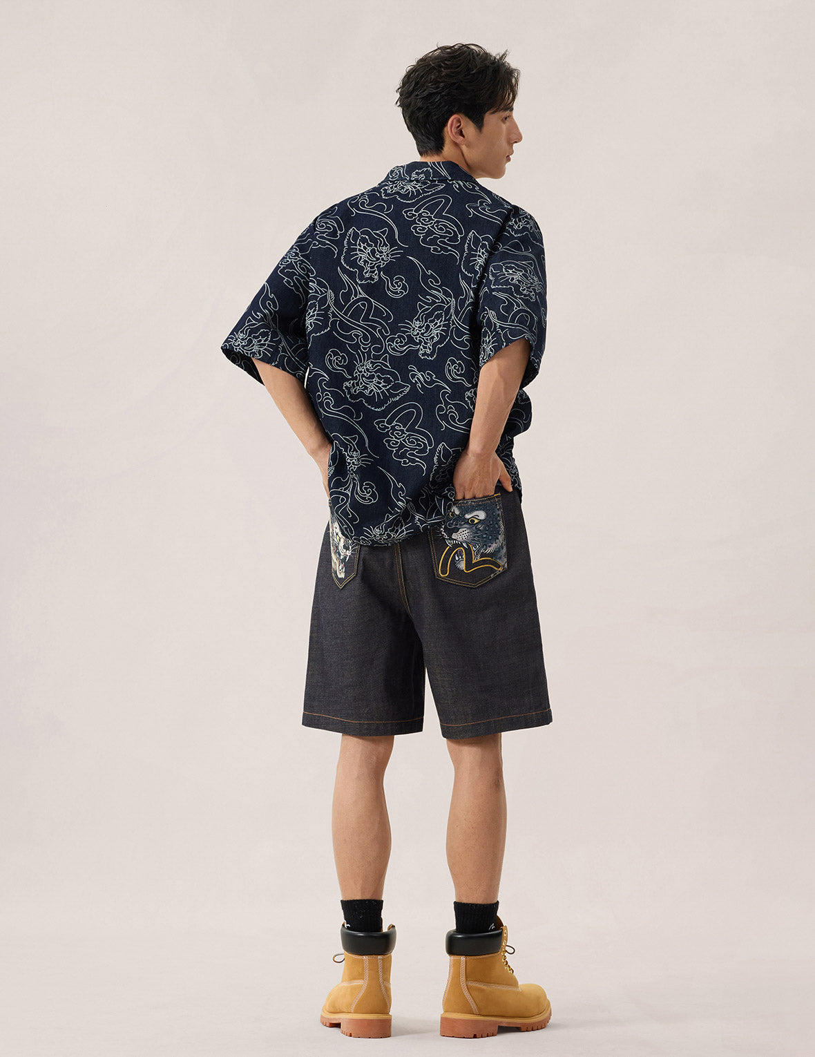 オールオーバーレオパードと雲プリント ボクシーデニム 半袖シャツ – EVISU