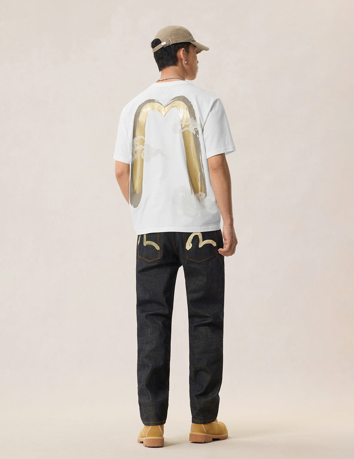 雲と金色大黒 Tシャツ