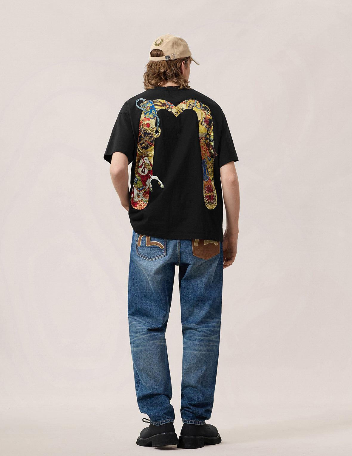 馬年大黒プリント Tシャツ - ブラック