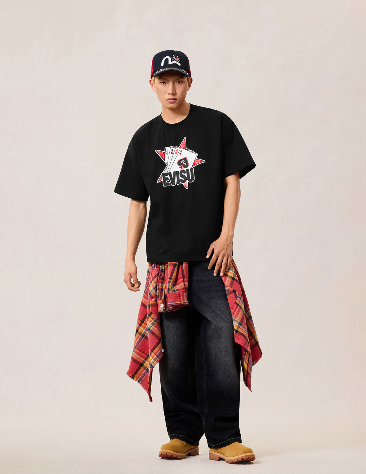 ポーカーエースとフロックドスター Tシャツ - ブラック – EVISU