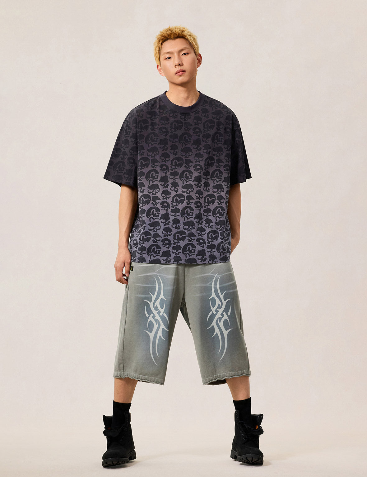 All-over Skulls and Seagulls print T-shirt