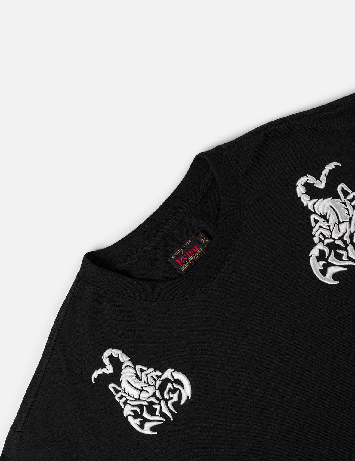 デュオサソリ刺繍 Tシャツ