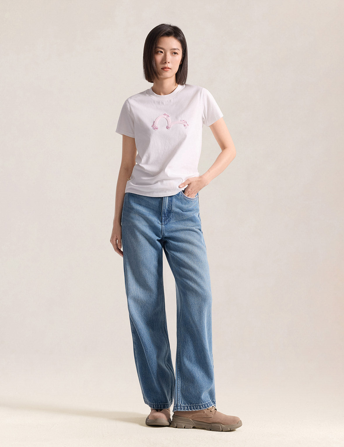 ライトピンクウォッシュド大黒プリントジーンズ – EVISU